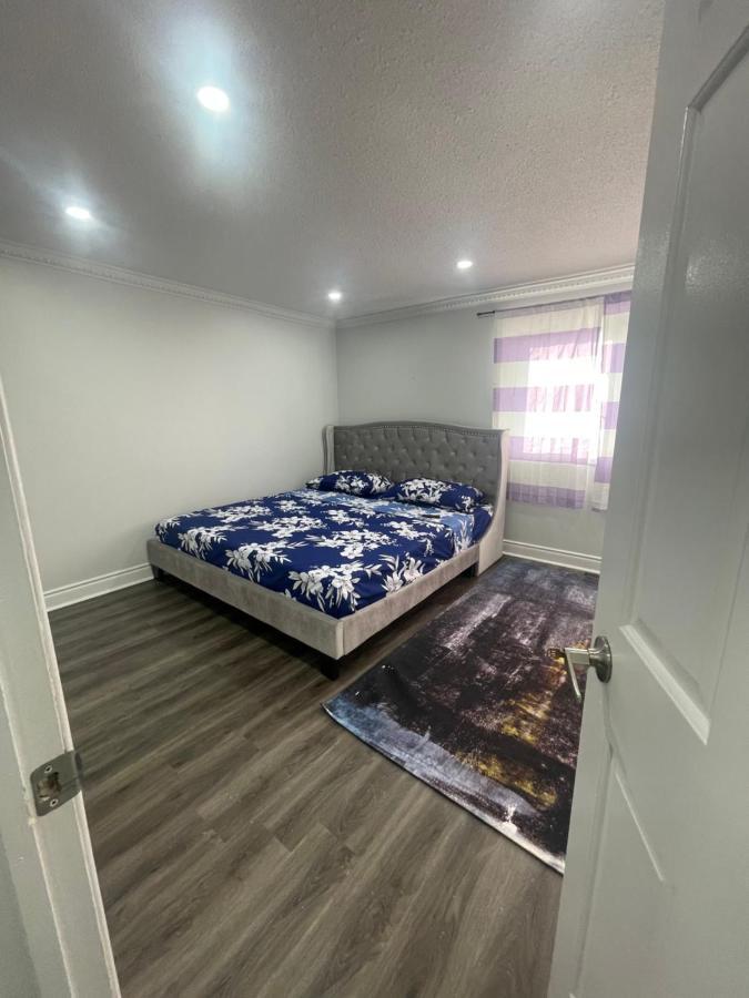 Mo'S Place Миссиссага Экстерьер фото